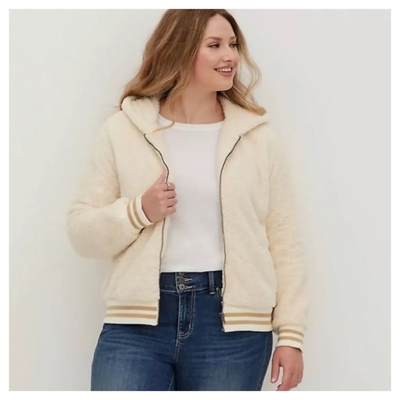 torrid Jackets & Blazers - Torrid Varsity Fuax Fur Hooded Bomber Jacket In Cream Cabincore Size 4